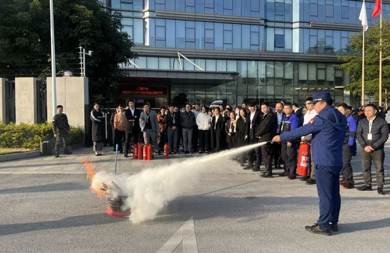 筑牢安全線，防患于未“燃”丨昇輝控股開展消防演練活動(dòng)